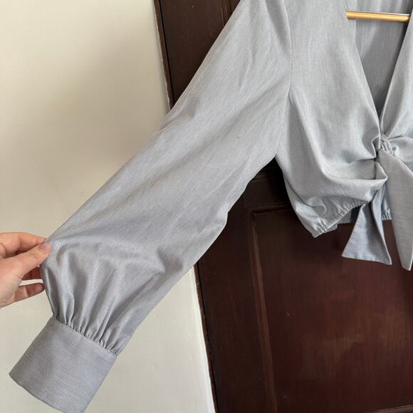 KIMBERLY TAYLOR | Black and White Stripe Tie Front Cropped Long Sleeve Top Large - Picture 4 of 6